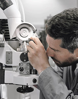 辛迪·克莱门特-雅典手表官方售后服务中心